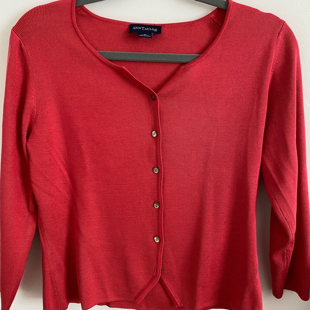 🪸Ann Taylor Silk Cardigan - Medium
